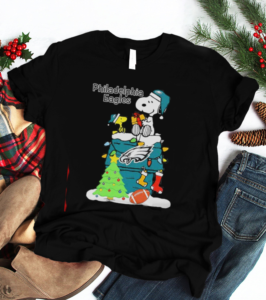 Philadelphia Eagles Christmas Snoopy With Woodstock And Football T-Shirt