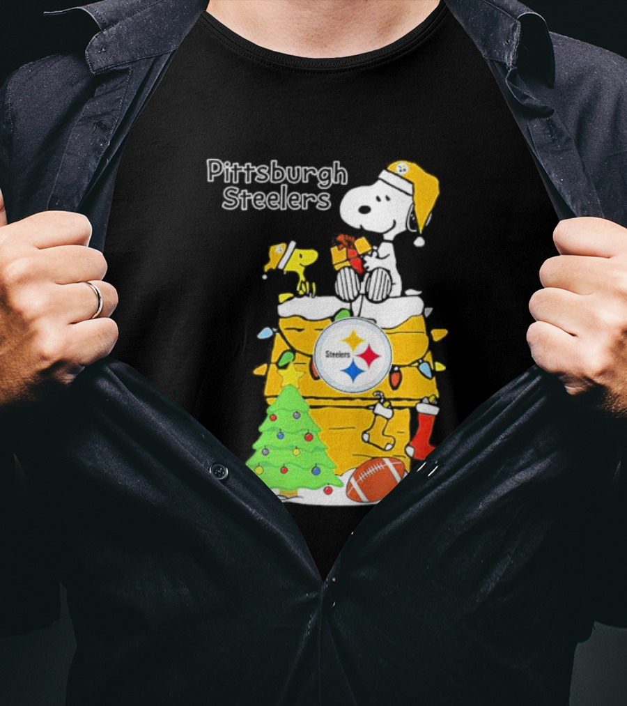 Pittsburgh Steelers Christmas Snoopy Rooftop Holiday Scene T-Shirt
