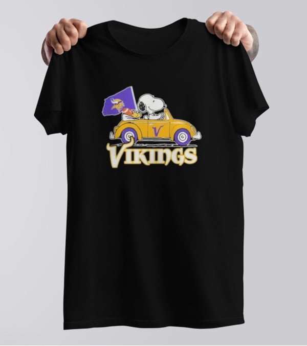 Snoopy Woodstock Driving Car With Vikings Flag Minnesota NFL T-Shirt