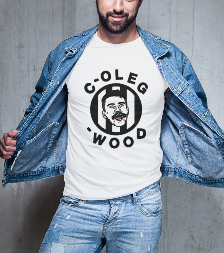 C-Oleg-Wood Cartoon Face Circle Football T-Shirt