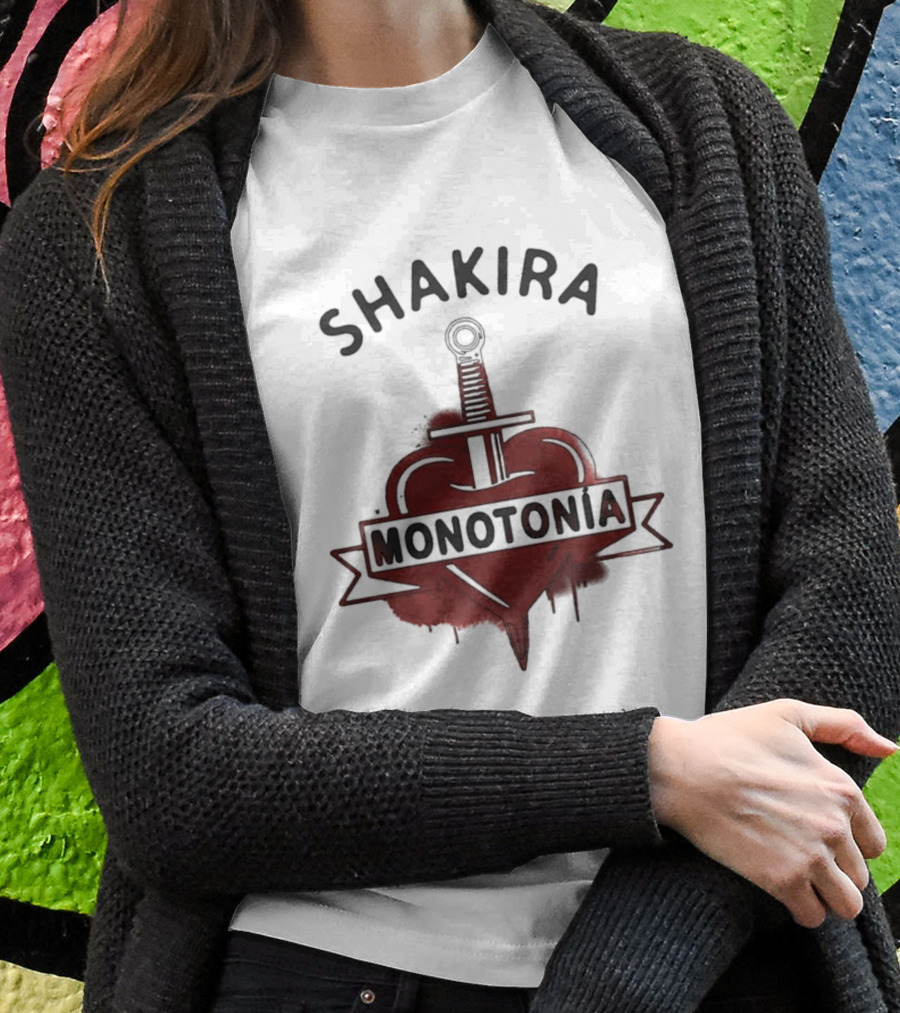 Shakira Monotonía Heart And Sword T-Shirt