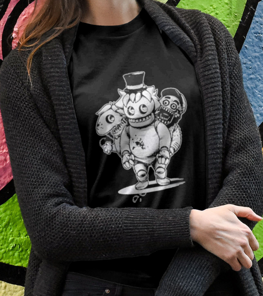 Sharkrobot Five Nights At Oney’s Three-Headed Animatronic Top Hat T-Shirt