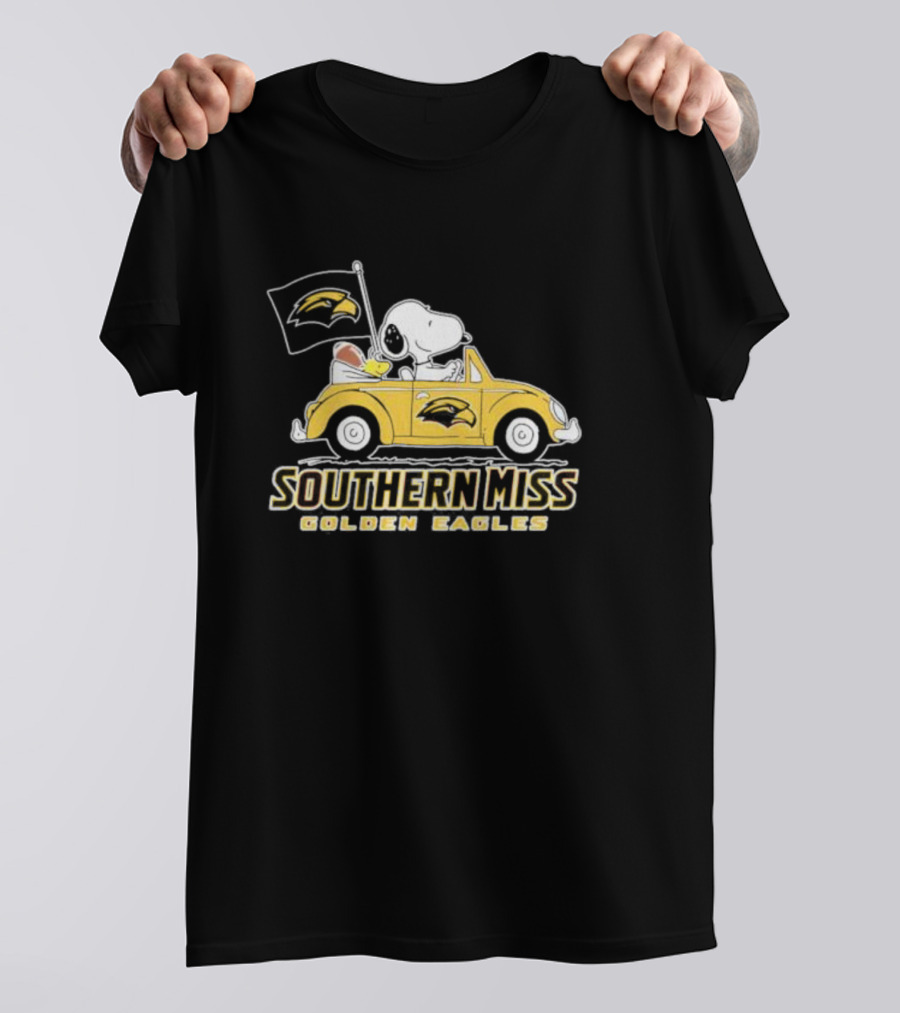 Southern Miss Golden Eagles Snoopy And Woodstock Driving Car T-Shirt
