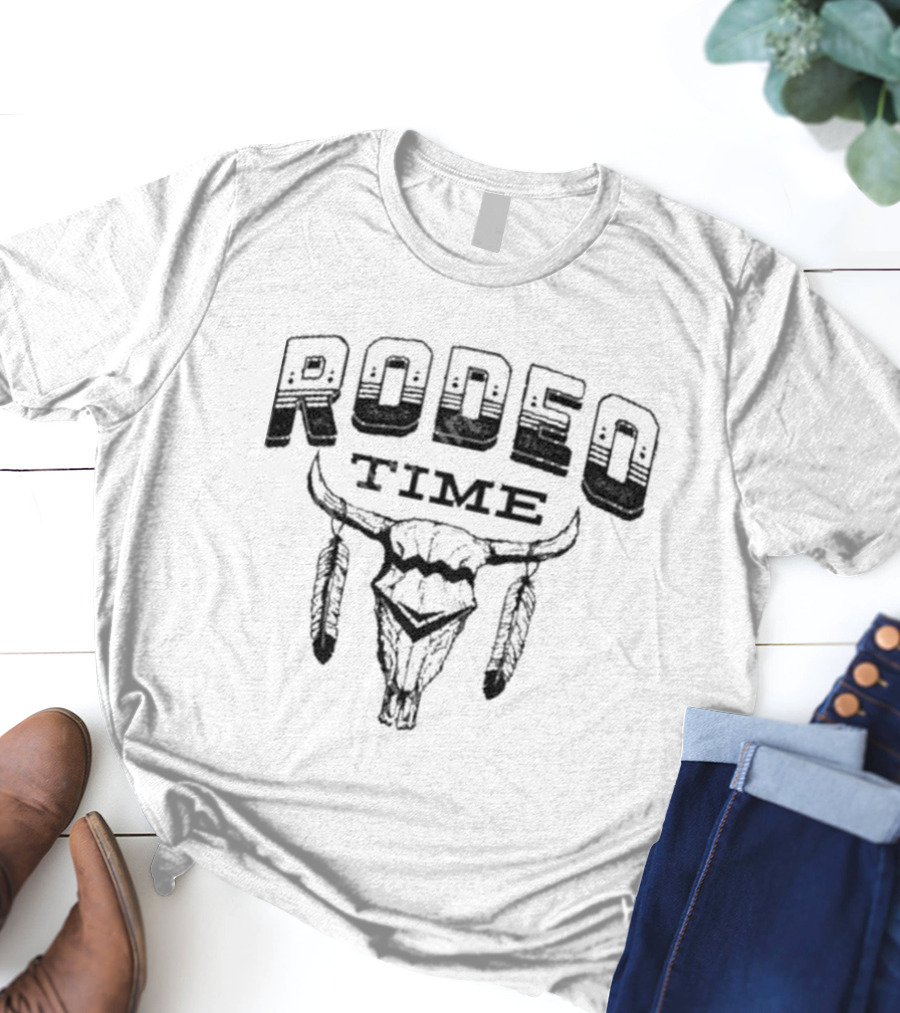 Rodeo Time Skull Dale Brisby Clay Feathers T-Shirt