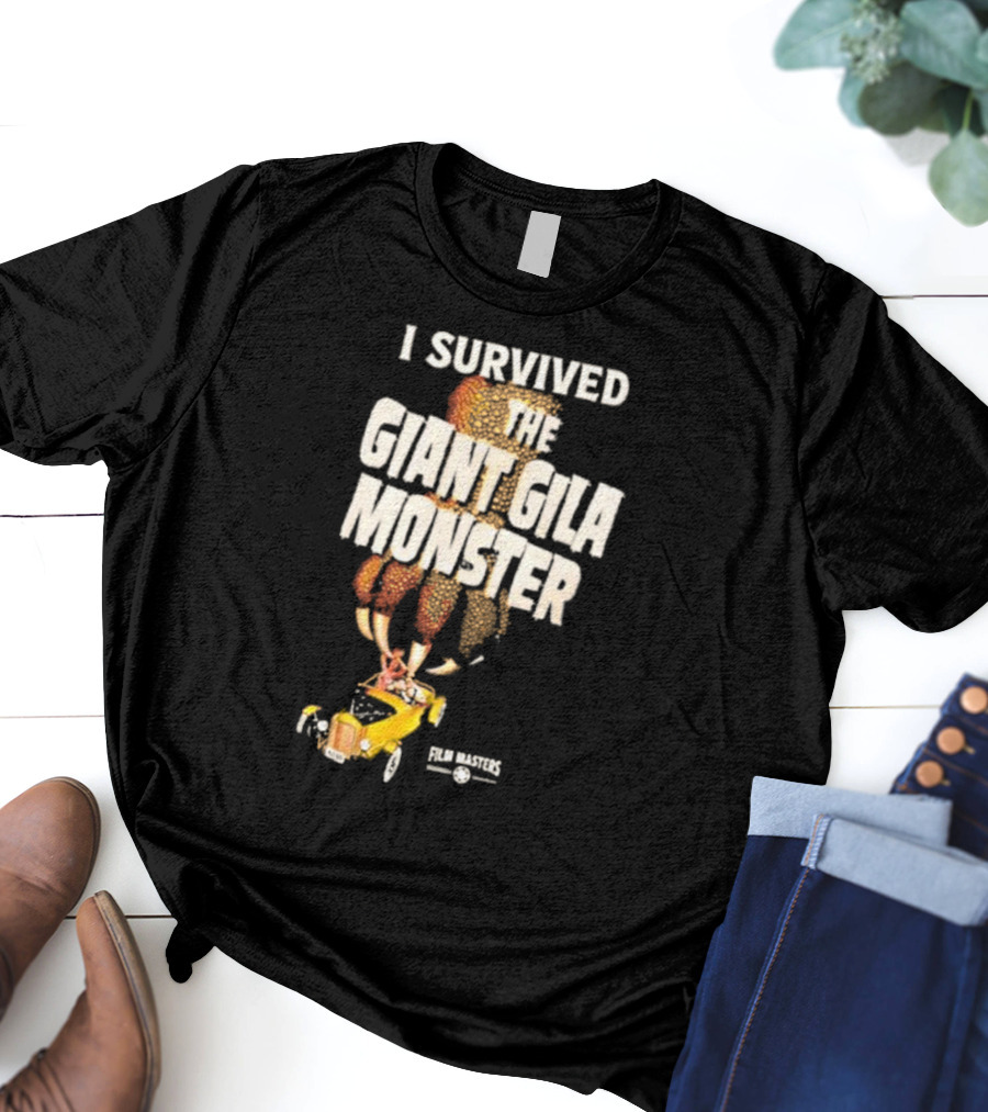 I Survived The Giant Gila Monster Film Masters Vintage Car Scene T-Shirt