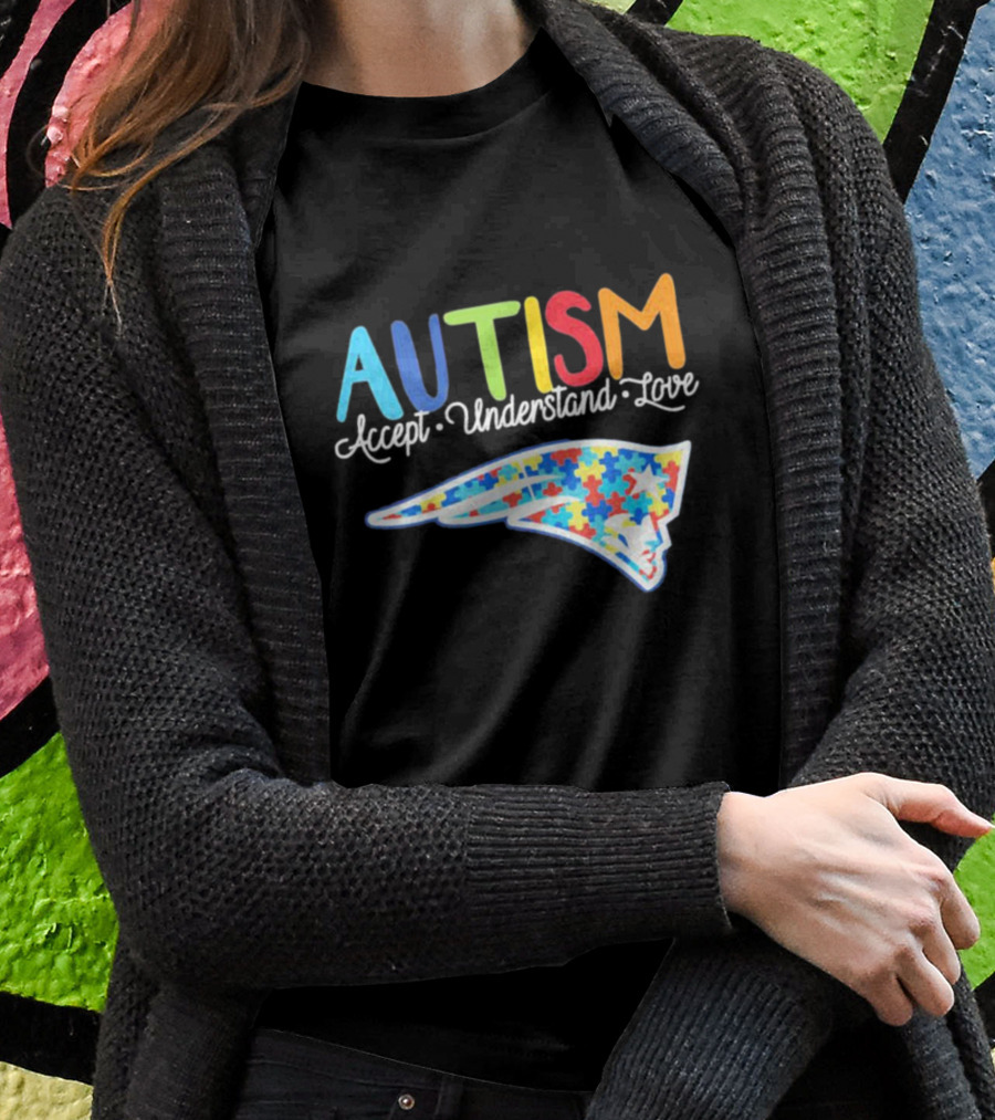 New England Patriots Autism Awareness Accept Understand Love Puzzle T-Shirt