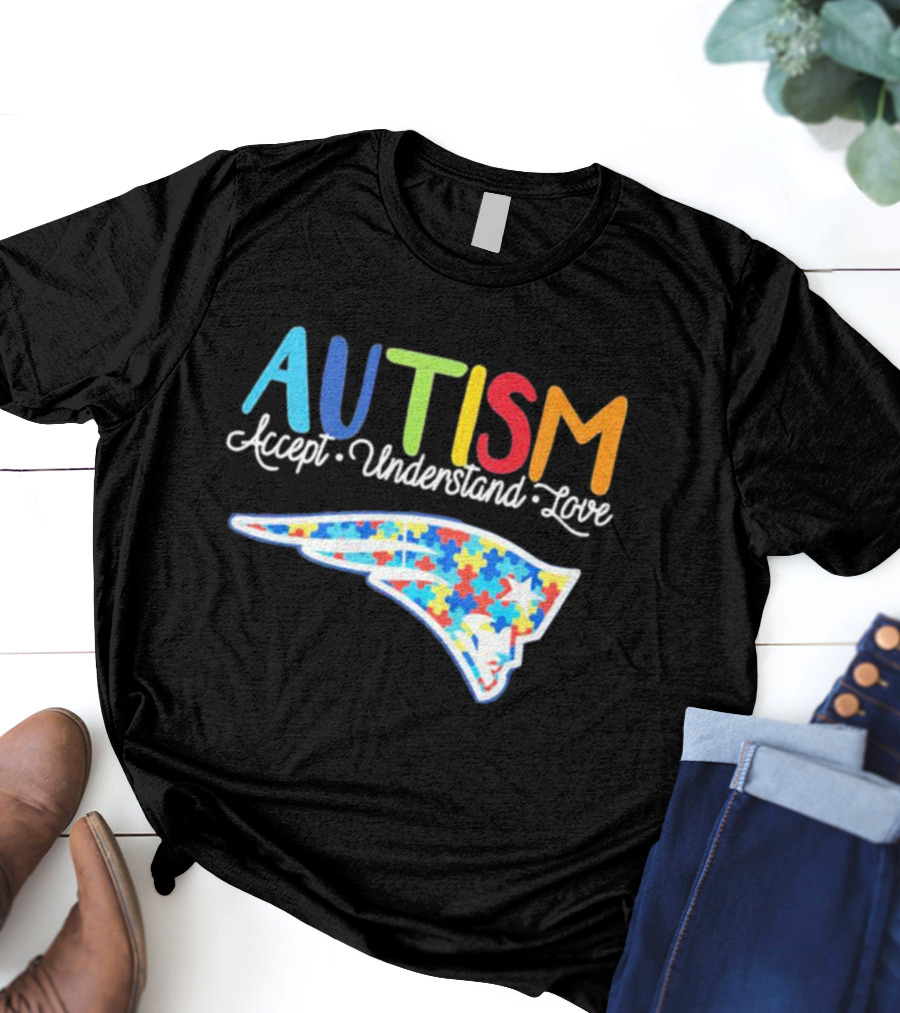 New England Patriots Autism Awareness Accept Understand Love Puzzle T-Shirt