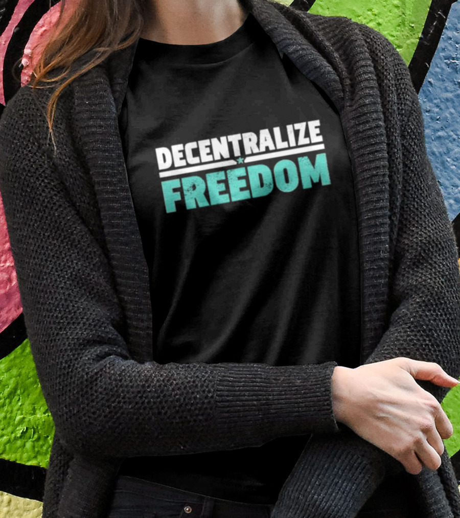 Safemoon Decentralize Freedom T-Shirt