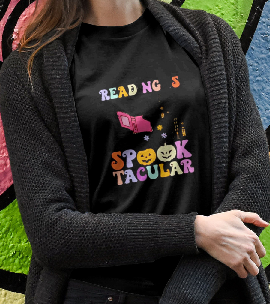 Reading Is Spooktacular Ghost Reading Book Halloween Pumpkins T-Shirt