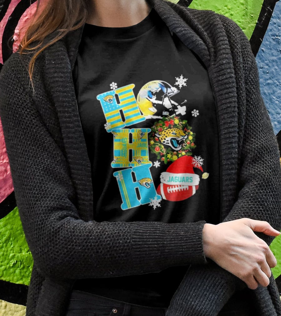 Jacksonville Jaguars Ho Ho Ho Merry Christmas Football Santa Hat Snowflakes Wreath T-Shirt