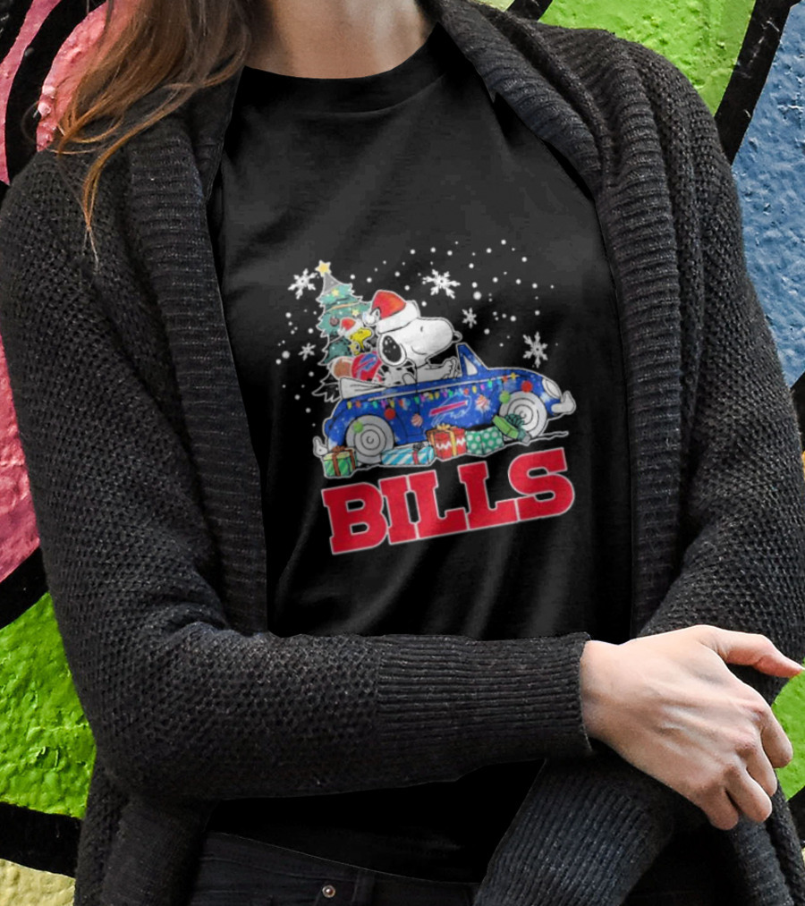 Peanuts Snoopy Woodstock Christmas Car Buffalo Bills Flag Winter Snowflakes T-Shirt