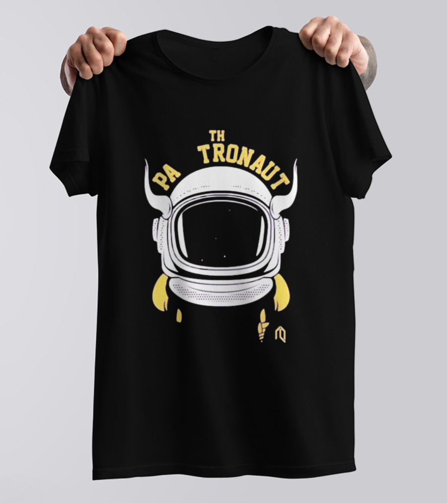 TH PA TRONAUT Minnesota Vikings Helmet T-Shirt