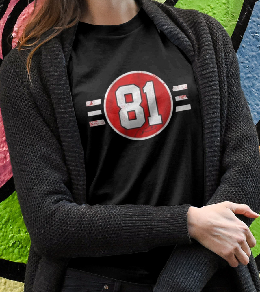 Chicago Blackhawks Marian Hossa 81 Red Circle Vintage Hockey T-Shirt