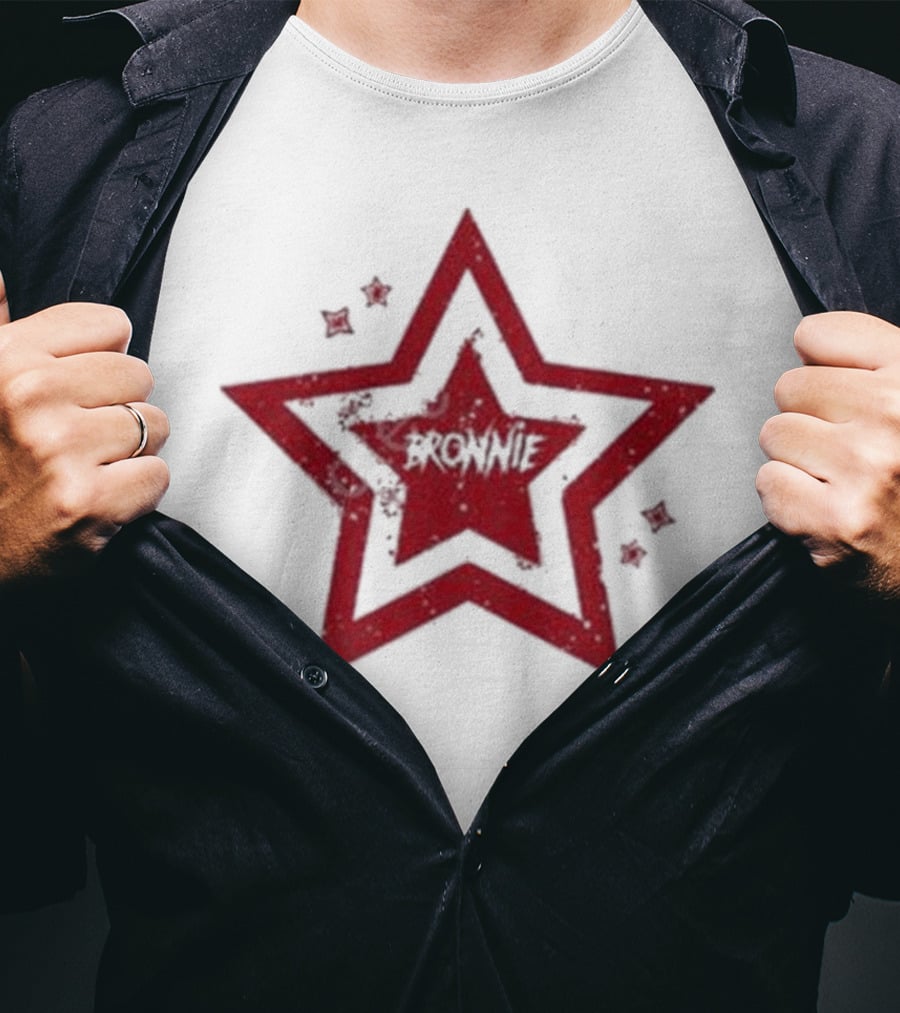 Bronnie Red Star Pattern Vintage T-Shirt