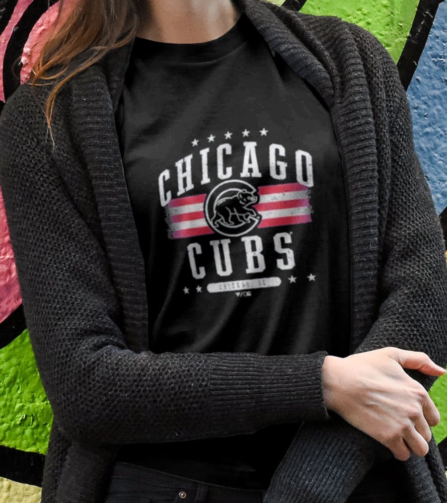 Chicago Cubs Vintage Americana Style Chicago, Illinois T-Shirt