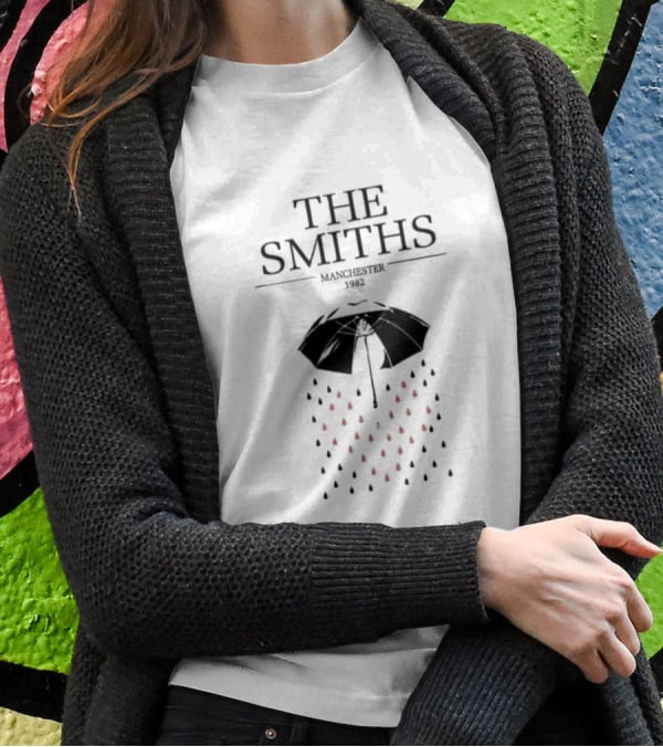 The Smiths Manchester 1982 Umbrella With Red Raindrops T-Shirt