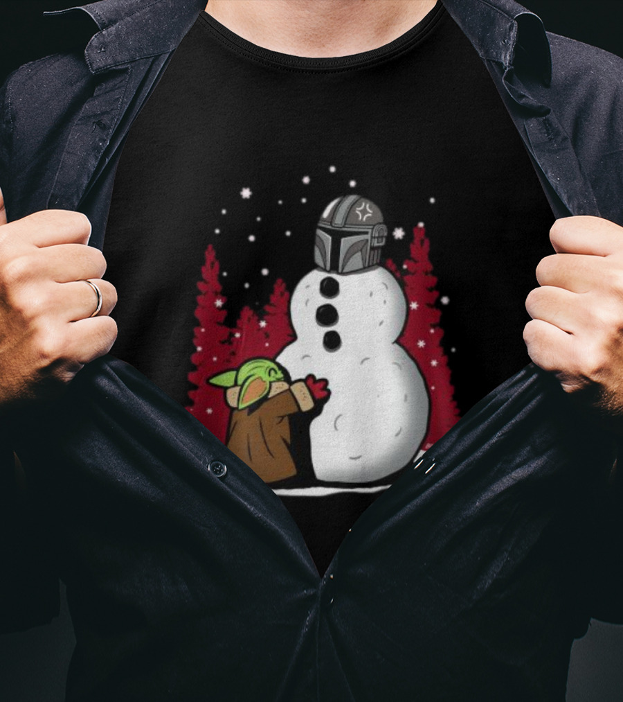 The Best Snowman In The Parsec Yoda Hugs Snowman Mandalorian Helmet Snow Star Wars T-Shirt