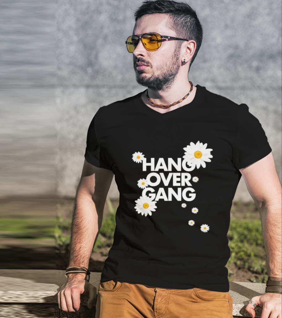 HANG OVER GANG DAISY FLOWERS VIBRANT WHITE BLOOMS T-Shirt