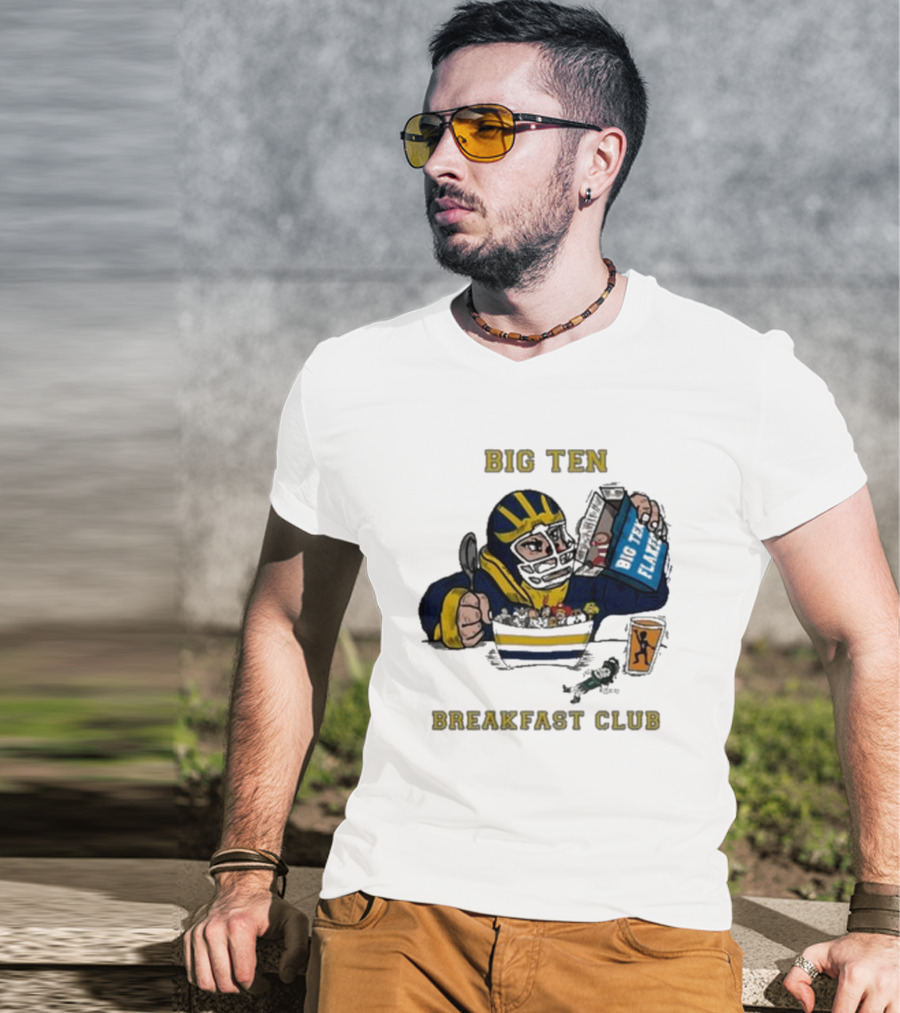 Big Ten Breakfast Club Michigan Wolverines Player Eating Cereal With Blue Box And Orange Cup T-Shirt