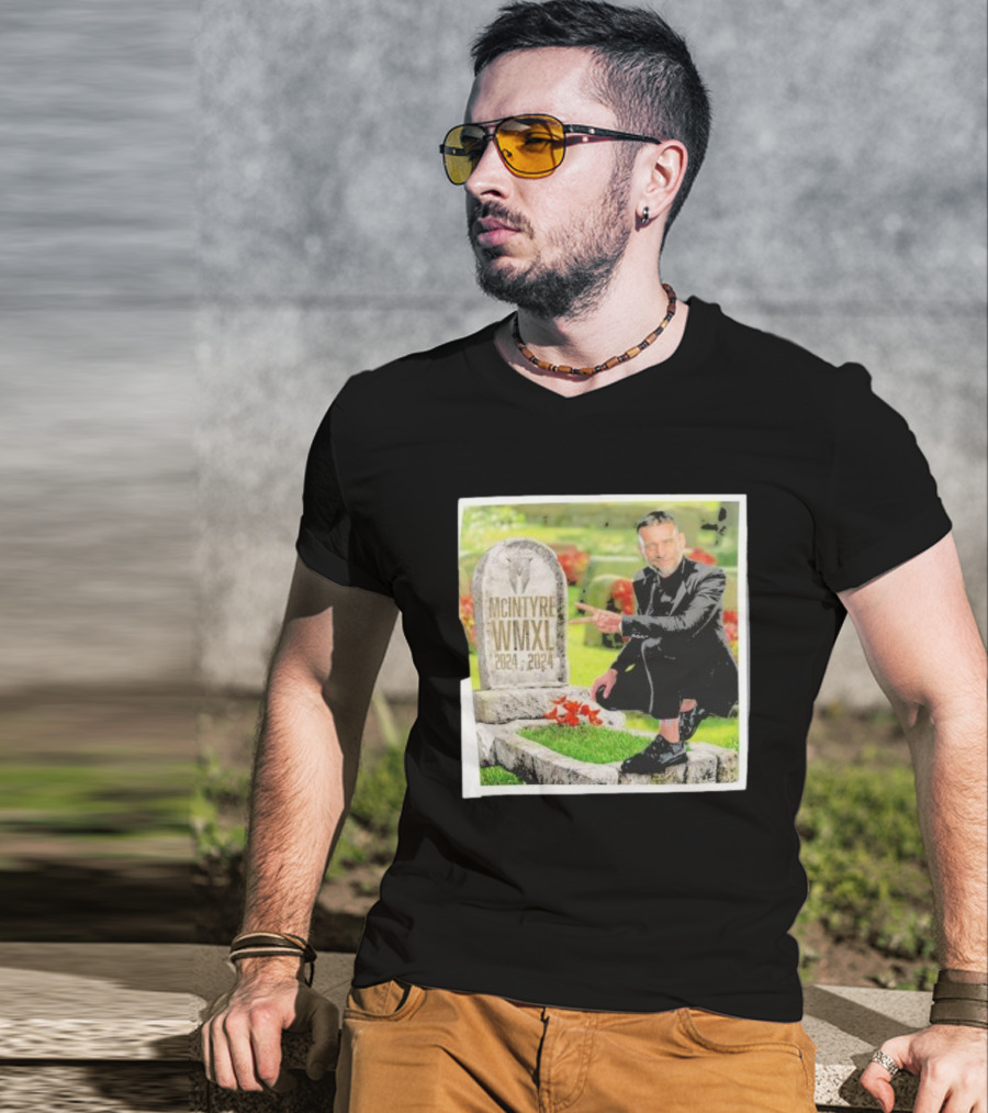 CM Punk Pointing At McIntyre WMXL Tombstone T-Shirt