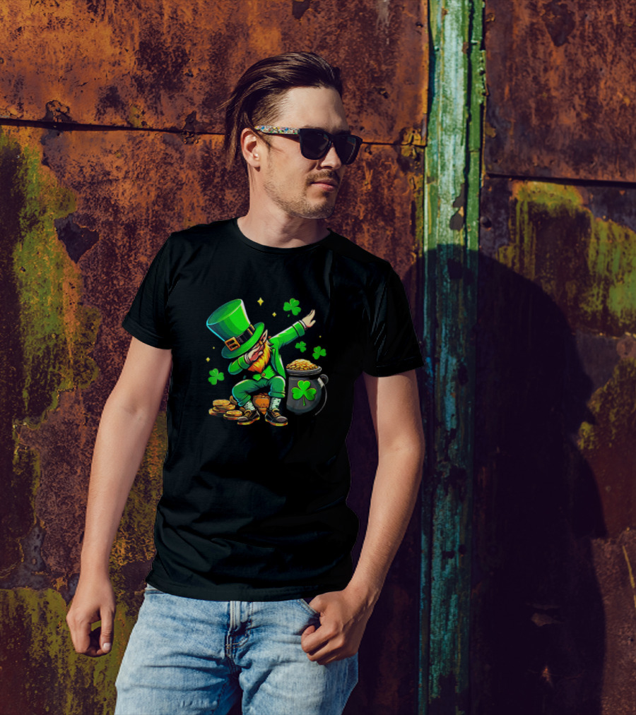 St Patricks Day Dabbing Leprechaun With Pot Of Gold And Shamrocks T-Shirt