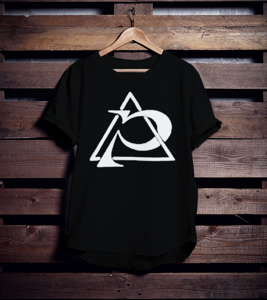 Zig Poppy Abstract Triangle T-Shirt