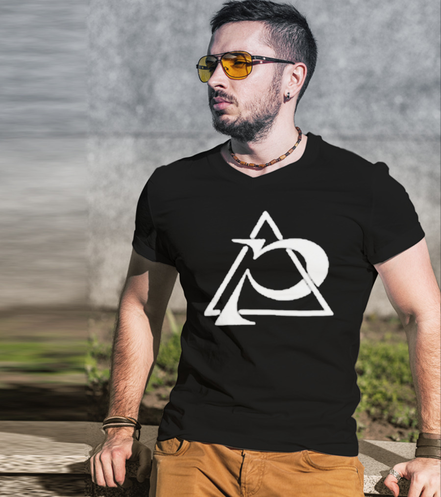 Zig Poppy Abstract Triangle T-Shirt
