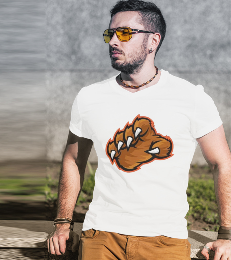 Chicago Bears The Claw Paw Logo Retro Football Fan Gear T-Shirt