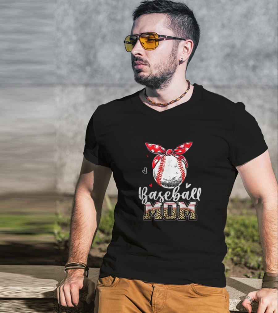 Leopard Baseball Mom Red Headband Baseball Ball Mother's Day Mama T-Shirt