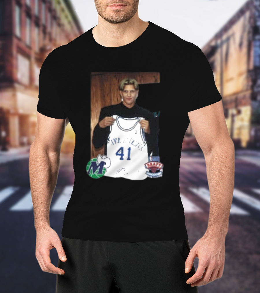 Luka Doncic Dirk Nowitzki Mavericks 41 NBA Draft Jersey Photo T-Shirt