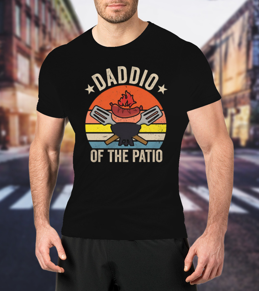Daddio Of The Patio Vintage BBQ Grill And Sausages Retro T-Shirt