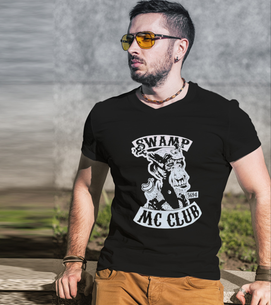 Swamp MC Club 5694 Gorilla Skull Motorcycle Emblem T-Shirt