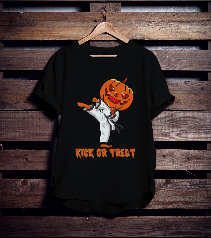 Kick Or Treat Taekwondo Pumpkin Halloween T-Shirt