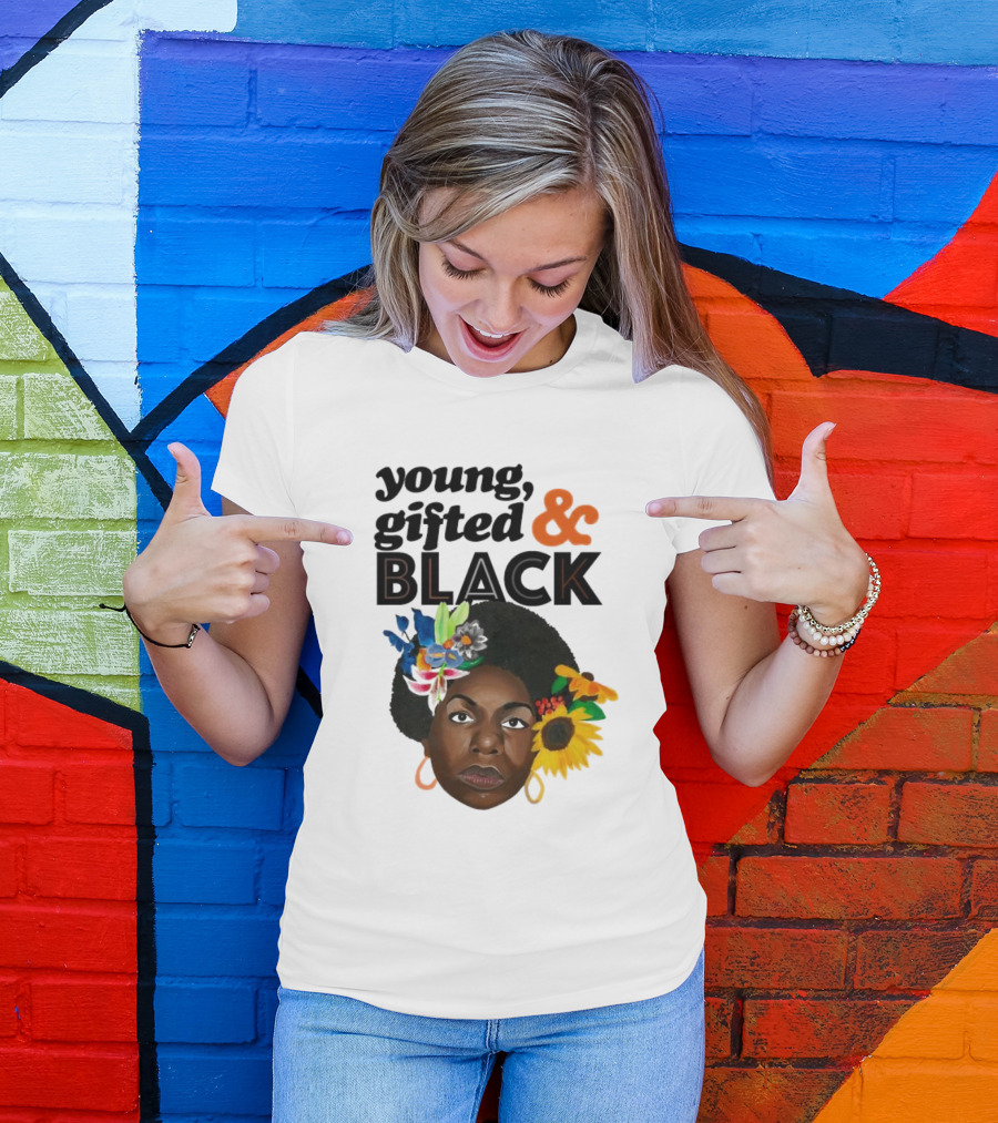 Young Gifted And Black Nina En Printemps T-Shirt