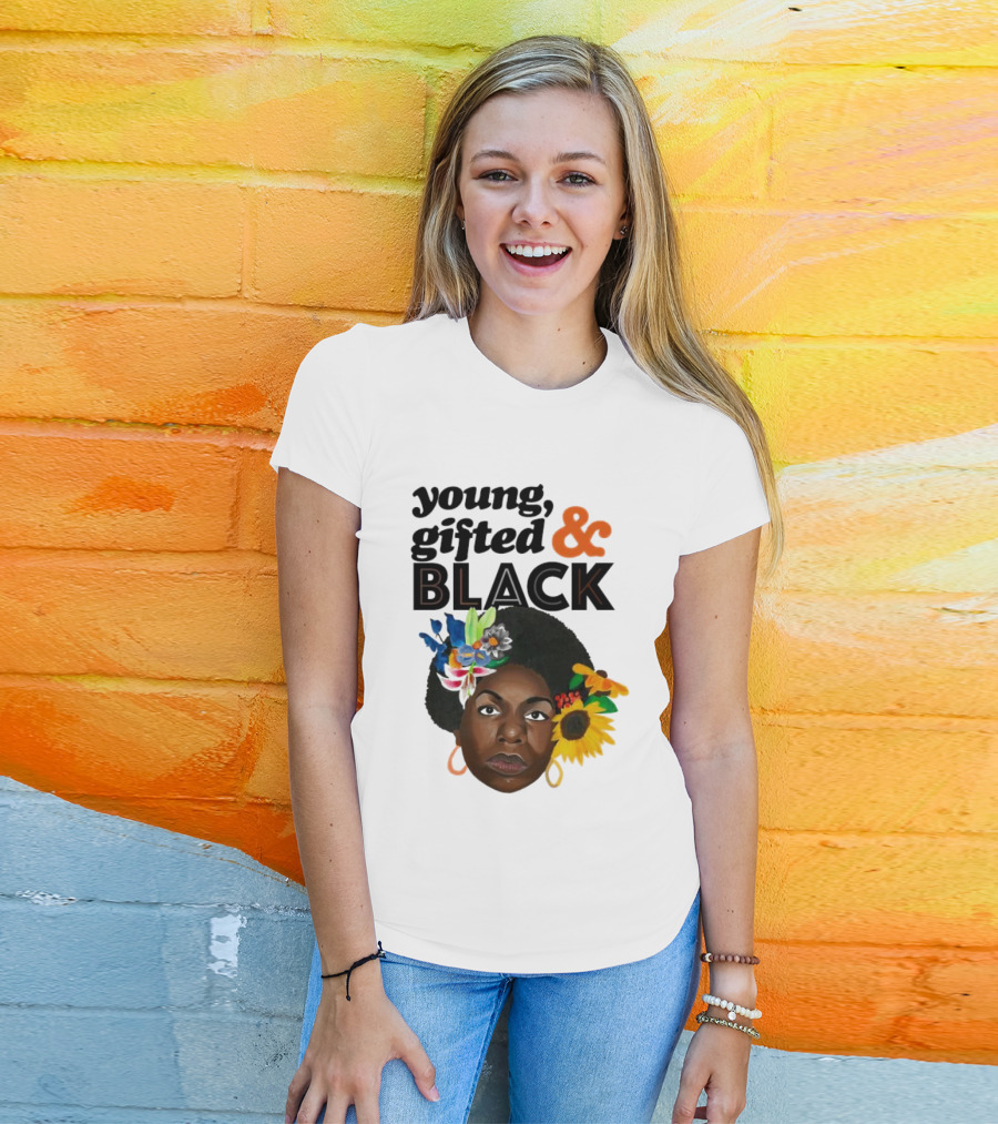 Young Gifted And Black Nina En Printemps T-Shirt
