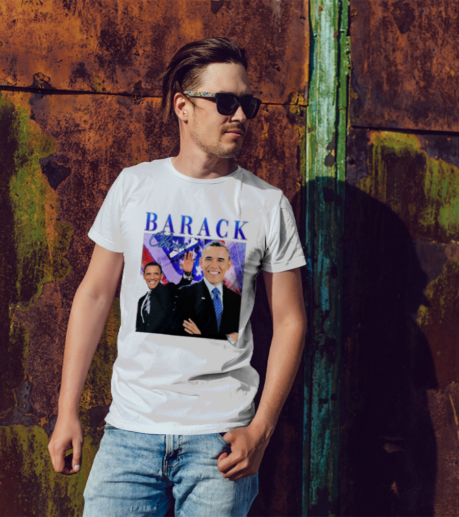 BARACK Obama Smiling Pose With Patriotic Background T-Shirt