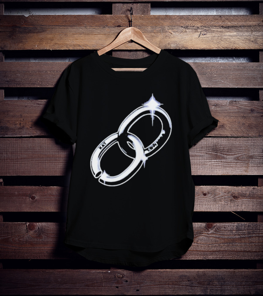 Kat Edwards Broken Link Chain T-Shirt