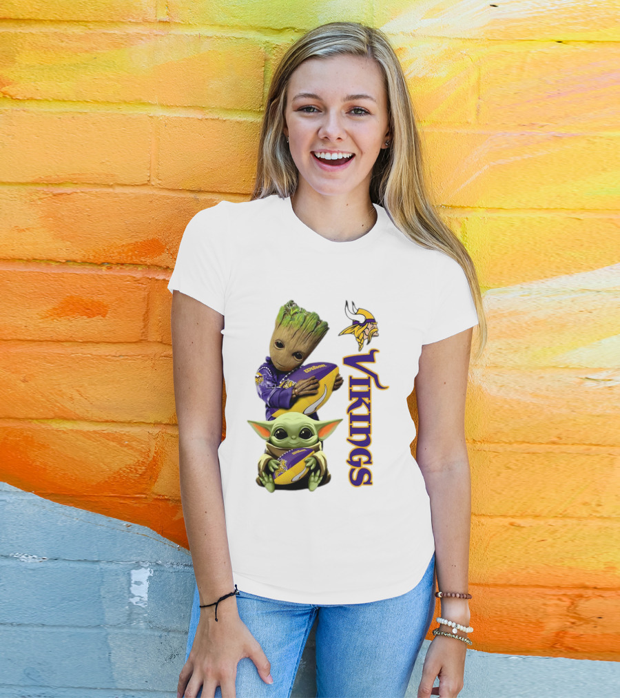 Baby Groot And Yoda Hugging Minnesota Vikings Football T-Shirt