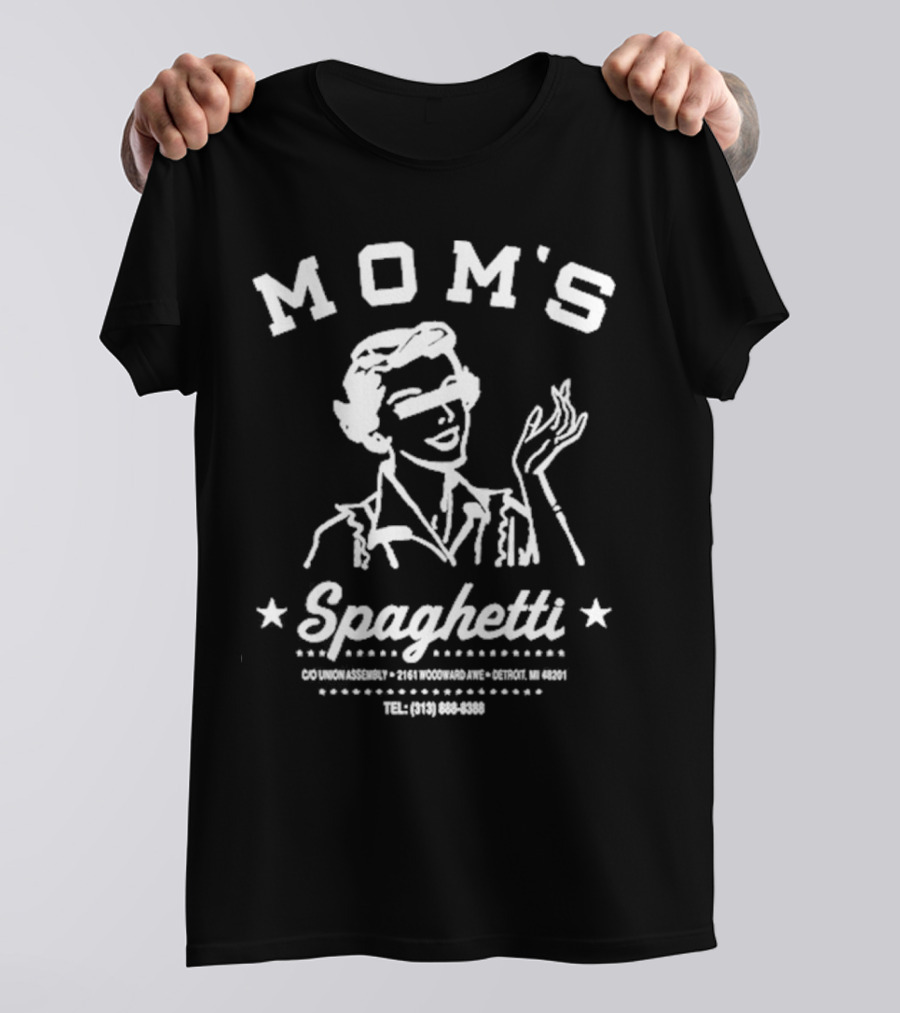 MOM'S Spaghetti Detroit MI 2161 Woodward Ave Tel 313 888 8388 T-Shirt