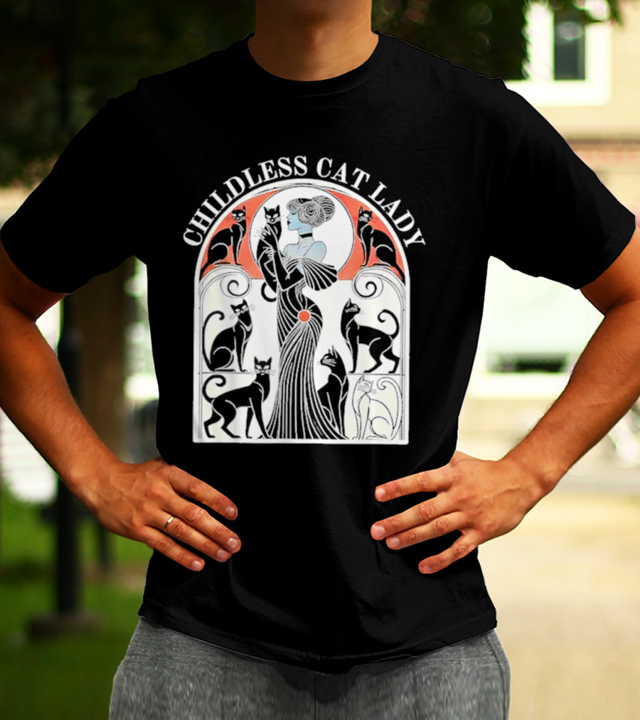 CHILDLESS CAT LADY Deco Style With Elegant Cats And Lady T-Shirt