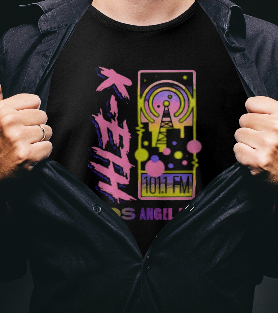 K-ETH 101.1 FM Los Angeles Radio Tower Neon Design Teddy Fresh T-Shirt