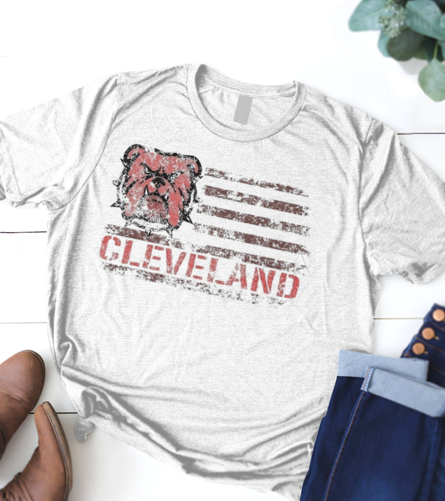 Cleveland Ohio Retro Vintage Classic Patriotic Bulldog Flag T-Shirt