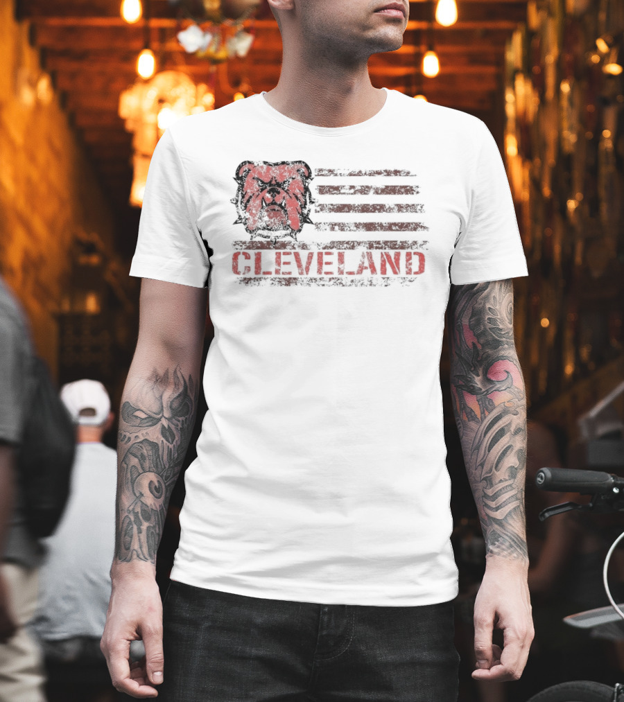 Cleveland Ohio Retro Vintage Classic Patriotic Bulldog Flag T-Shirt