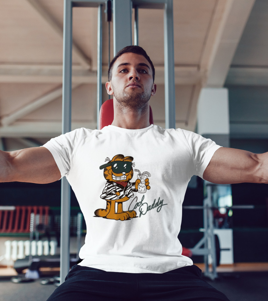 Garfield Cool Daddy Sunglasses Drink T-Shirt