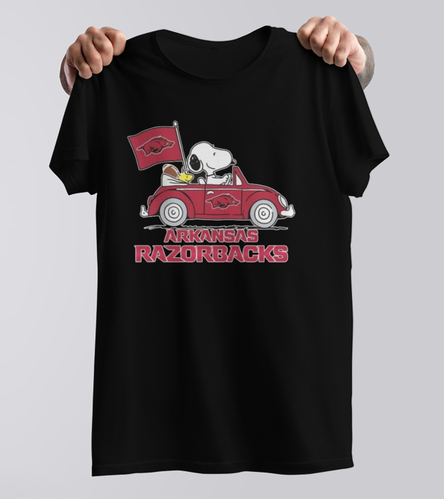 Snoopy And Woodstock Driving Car With Arkansas Razorbacks Flag T-Shirt