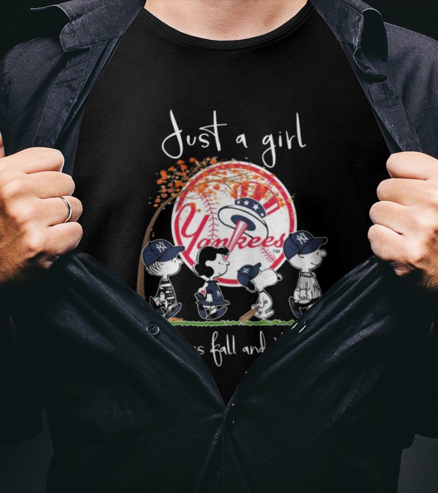 Just A Girl Who Loves Fall And Yankees Peanuts Characters T-Shirt