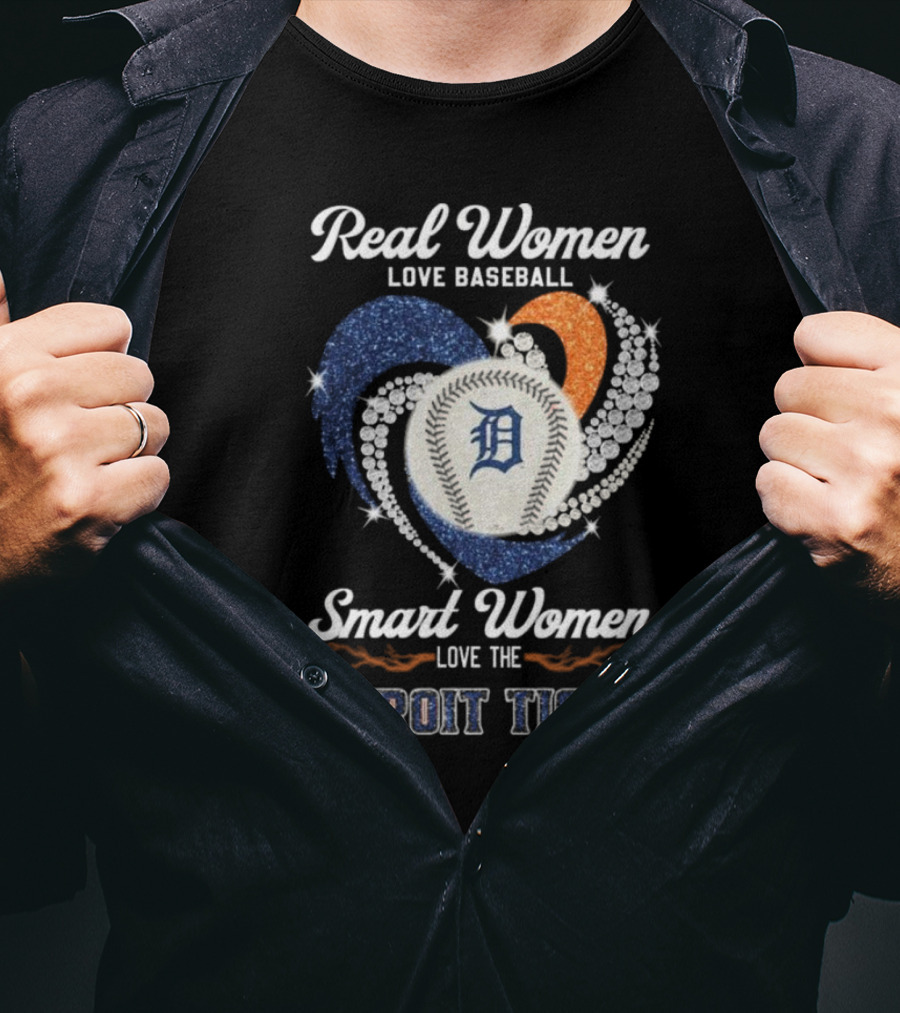 Real Women Love Baseball Smart Women Love The Detroit Tigers Diamond Heart T-Shirt