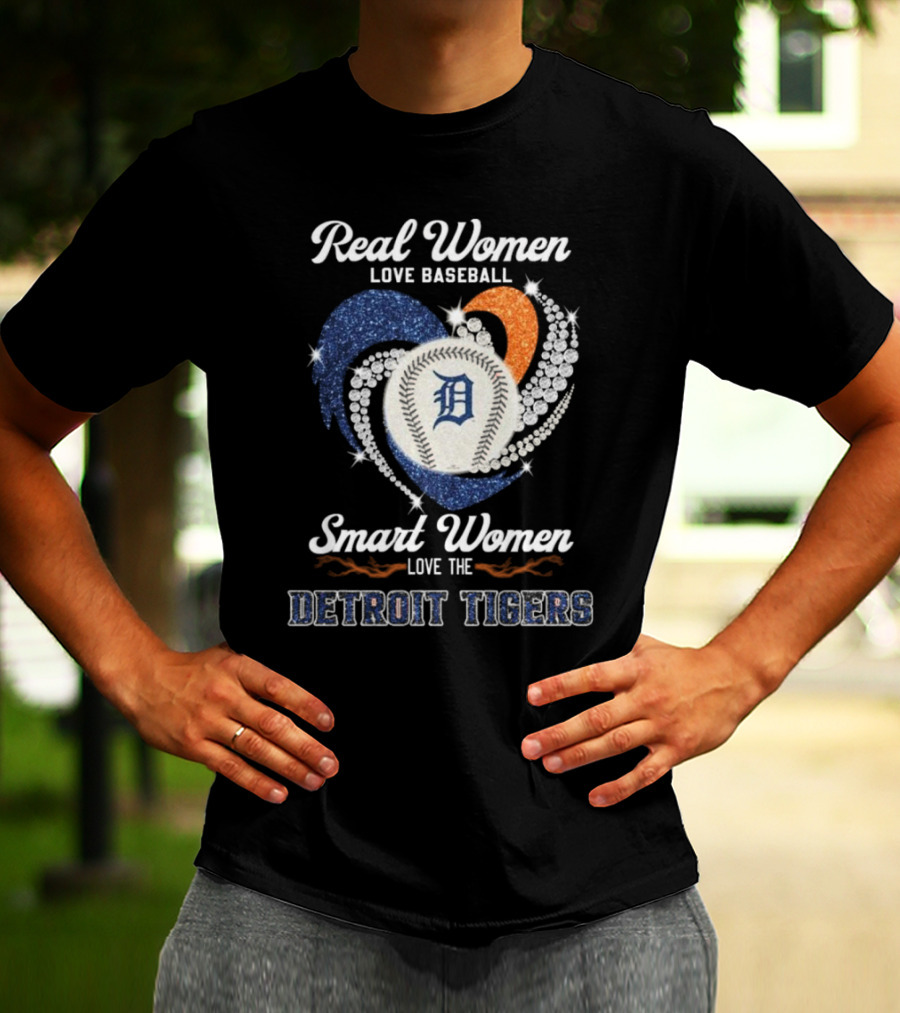 Real Women Love Baseball Smart Women Love The Detroit Tigers Diamond Heart T-Shirt