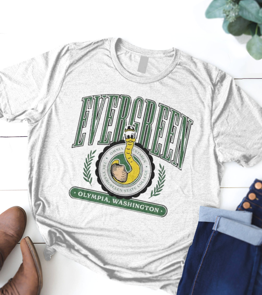 Evergreen State Geoducks Crest Olympia Washington Omnia Extares The Evergreen State College T-Shirt