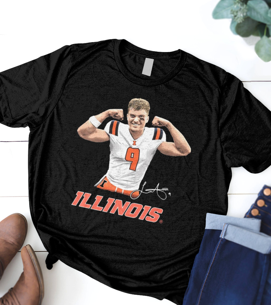 Illinois Fighting Illini Luke Altmyer Flexing With Signature And Number 9 T-Shirt